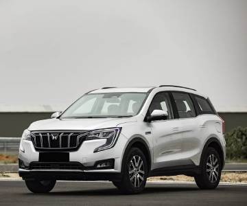 XUV 700 Auto Diesel/Petrol Self Drive Car